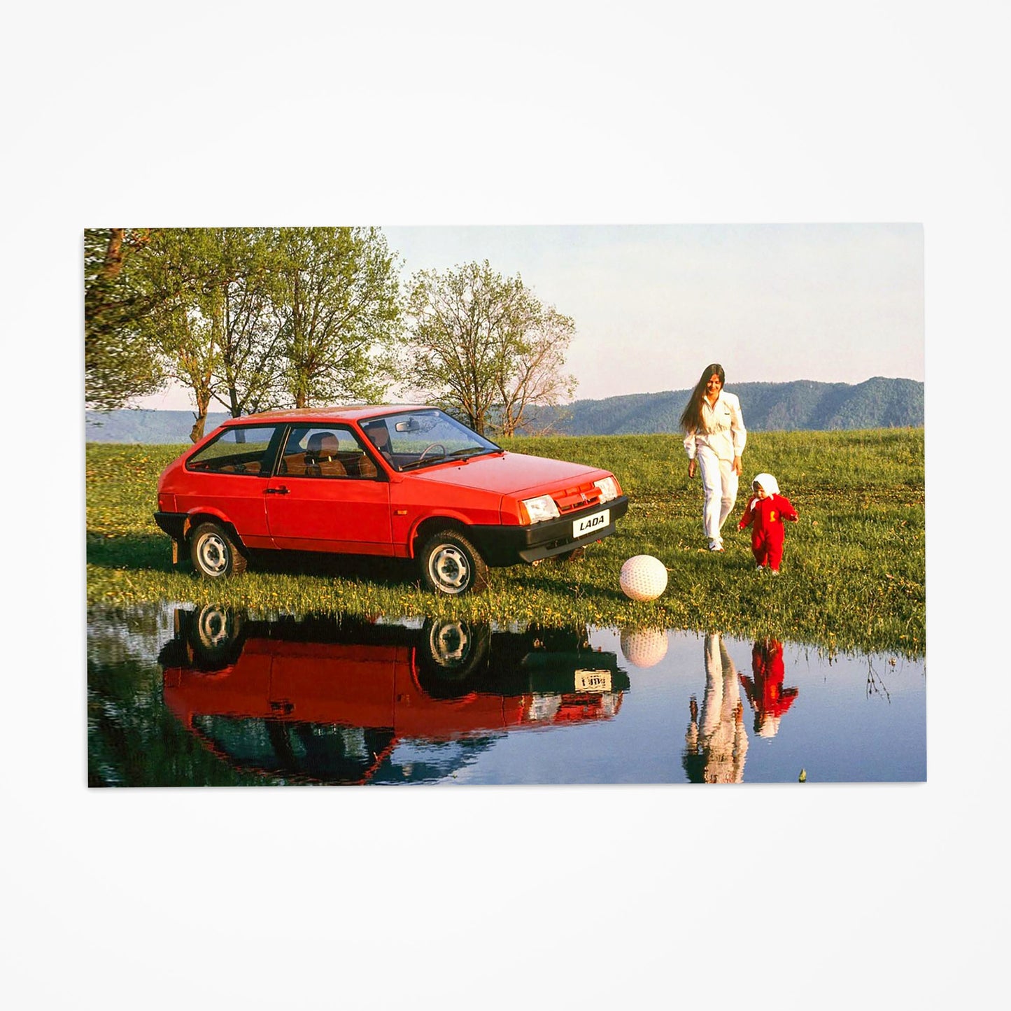 Detailed close-up of a Lada Samara illustration on a premium-quality postcard, perfect for collectors