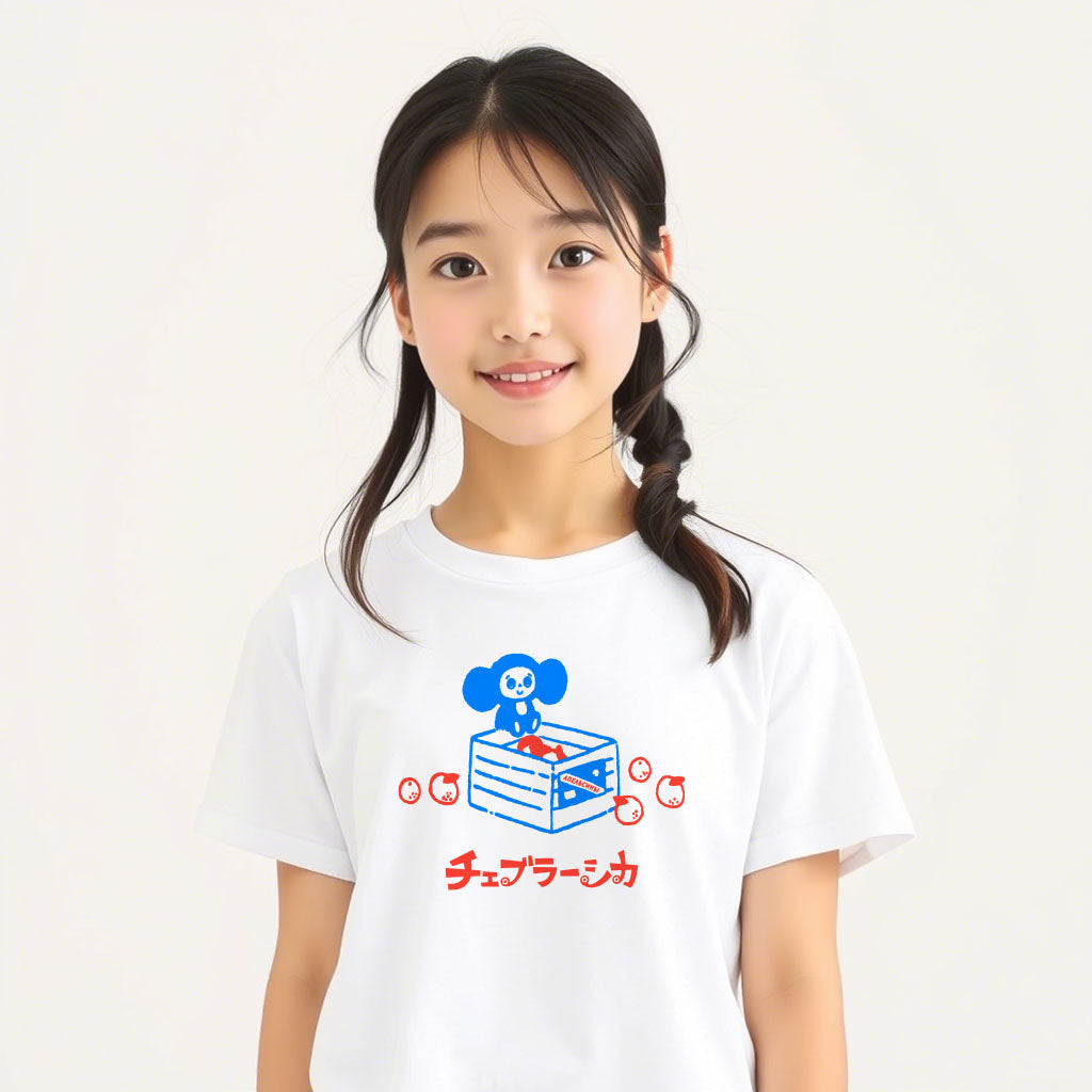 Cute japanese girl wearing youth white Cheburashka T-shirt with cartoon print of Cheburashka on box of oranges with Japanese チェブラーシカ logo.