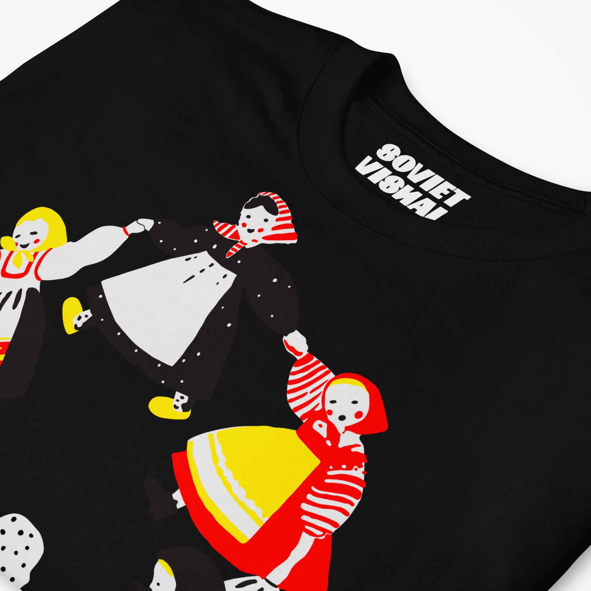 Large illustration with girls in traditional slavic dresses dancing Roundelay, Traditional Russian Folk Dance, unisex black T-Shirt - closeup photo